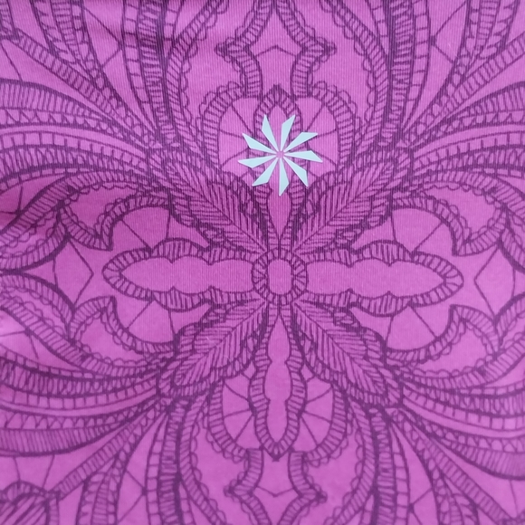 Athleta Tank Top Harmonious Ombre Pattern Pink Criss Cross Straps S Like New - Picture 8 of 8